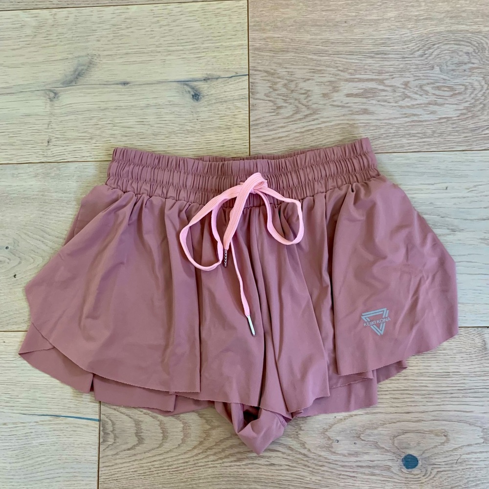 KEIKI KONA- 2-In-1 Flowy Fitness Shorts, Size: Small
